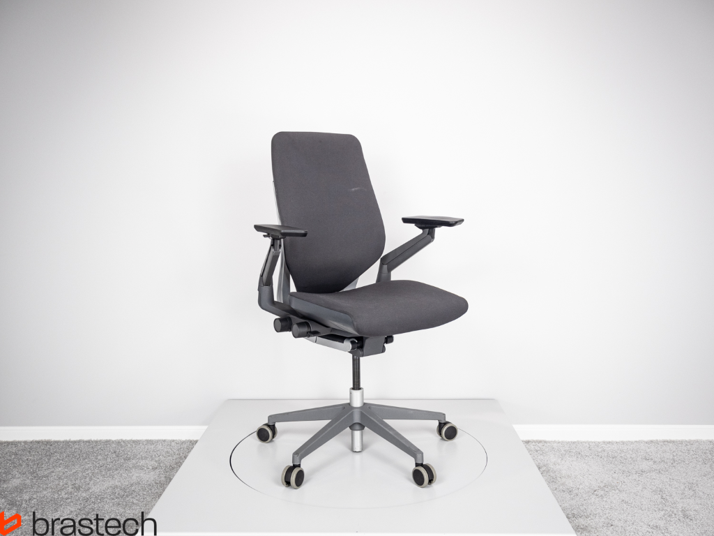 Fotel Steelcase Gesture z szarą tapicerką 