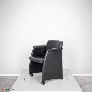 Fotel designerski Ahrend