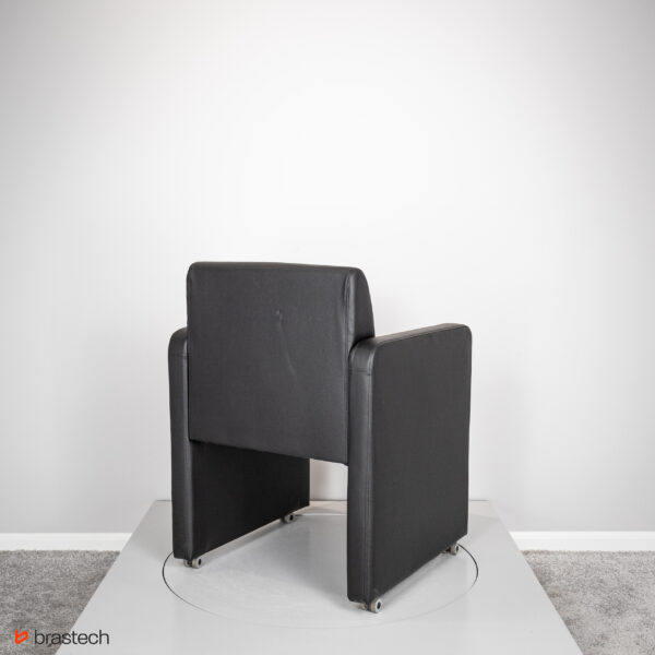 Fotel designerski skórzany na kółkach