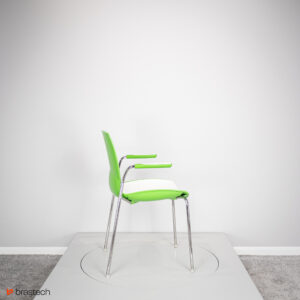 Krzesło biurowe z podłokietnikami