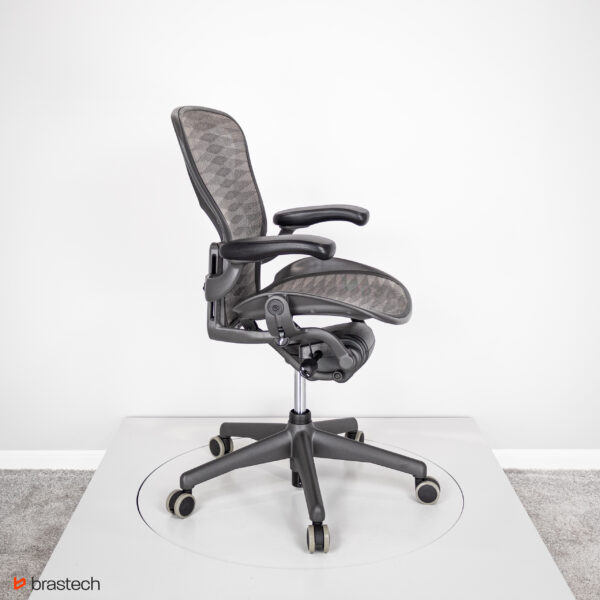 Fotel biurowy Herman Miller Aeron Classic B