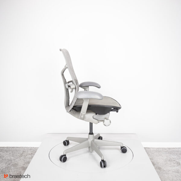 Fotel biurowy Herman Miller Mirra