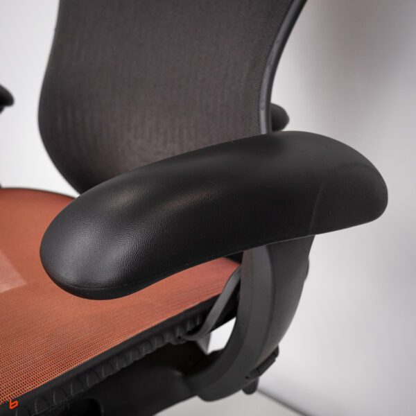 Fotel biurowy Herman Miller Mirra