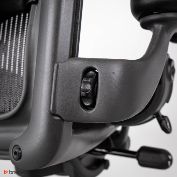 Fotel biurowy Herman Miller Aeron Classic B