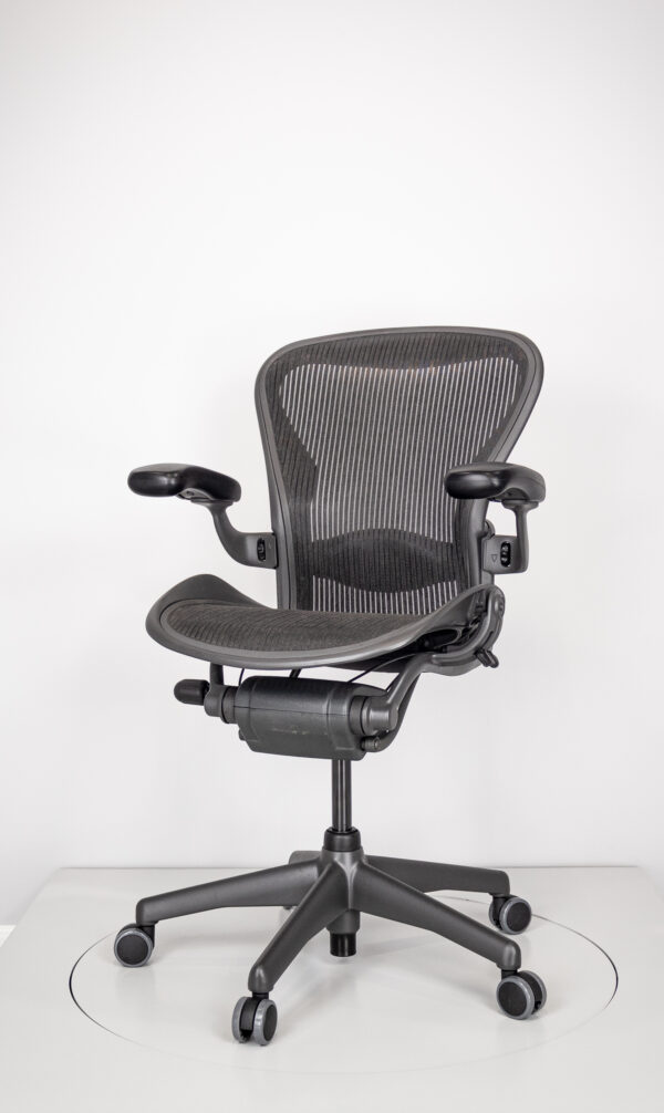 Fotel biurowy Herman Miller Aeron Classic B