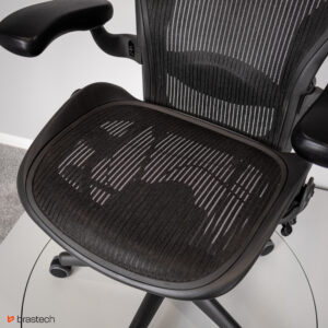 Fotel biurowy Herman Miller Aeron Classic B