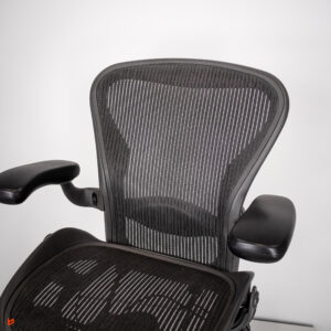 Fotel biurowy Herman Miller Aeron Classic B