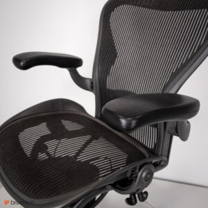 Fotel biurowy Herman Miller Aeron Classic B