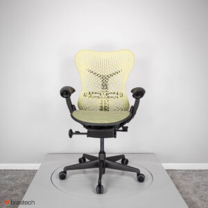 Fotel biurowy Herman Miller Mirra