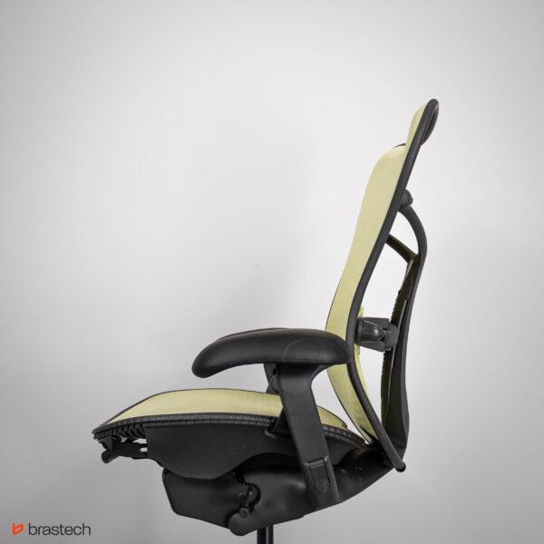 Fotel biurowy Herman Miller Mirra