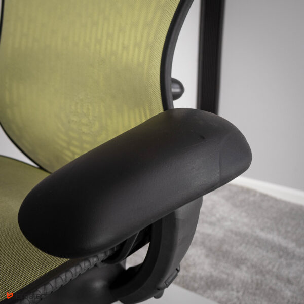 Fotel biurowy Herman Miller Mirra