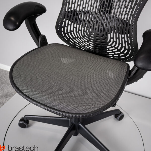 Fotel biurowy Herman Miller Mirra