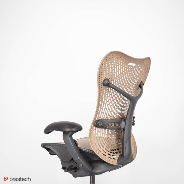 Fotel biurowy Herman Miller Mirra