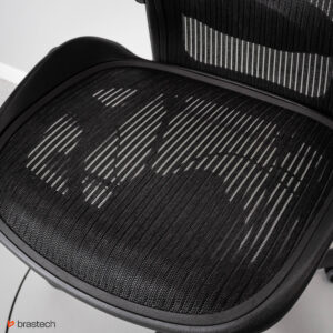 Fotel biurowy Herman Miller Aeron Classic B