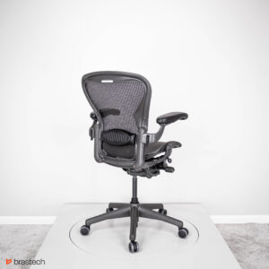 Fotel biurowy Herman Miller Aeron Classic B