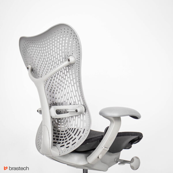 Fotel biurowy Herman Miller Mirra