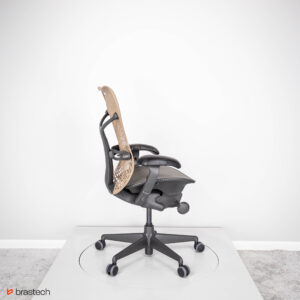 Fotel biurowy Herman Miller Mirra