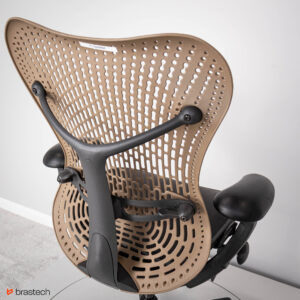 Fotel biurowy Herman Miller Mirra