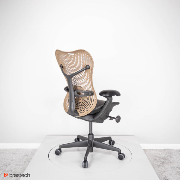 Fotel biurowy Herman Miller Mirra