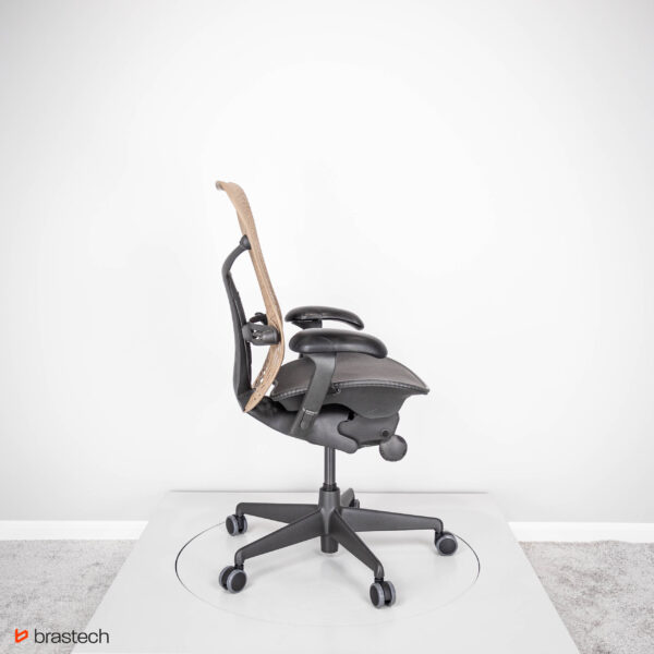 Fotel biurowy Herman Miller Mirra