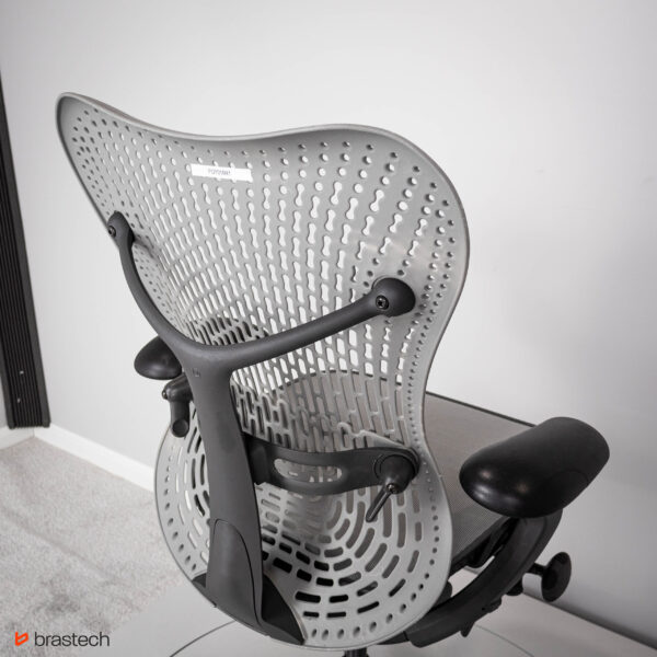 Fotel biurowy Herman Miller Mirra