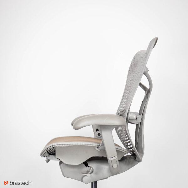 Fotel biurowy Herman Miller Mirra