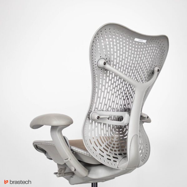 Fotel biurowy Herman Miller Mirra