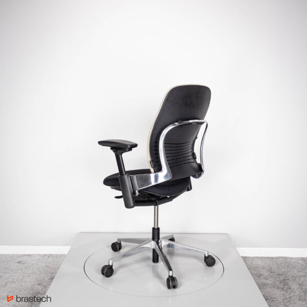 Fotel biurowy Steelcase Leap V1