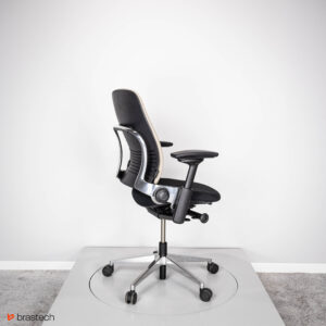 Fotel biurowy Steelcase Leap V1