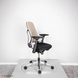 Fotel biurowy Steelcase Leap V1