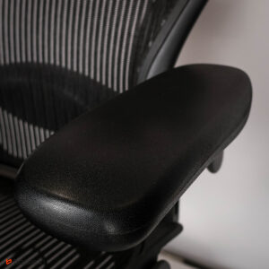 Fotel biurowy Herman Miller Aeron Classic B