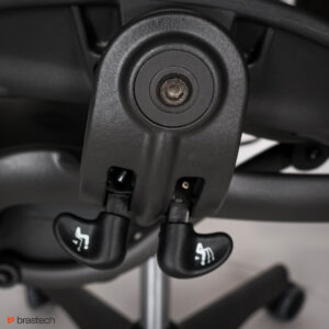 Fotel biurowy Herman Miller Aeron Classic B