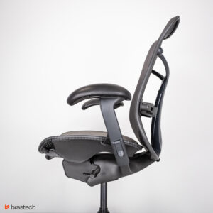 Fotel biurowy Herman Miller Mirra