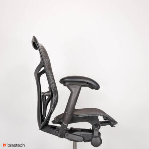 Fotel biurowy Herman Miller Mirra 2