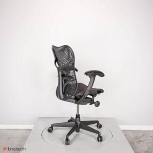 Fotel biurowy Herman Miller Mirra 2