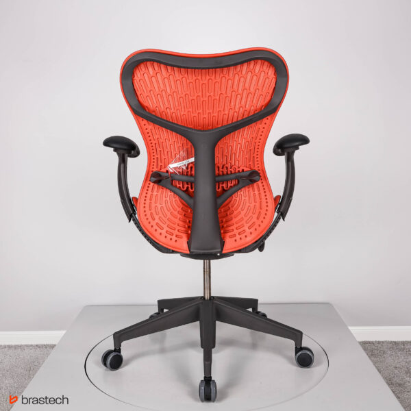 Fotel biurowy Herman Miller Mirra 2