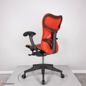 Fotel biurowy Herman Miller Mirra 2