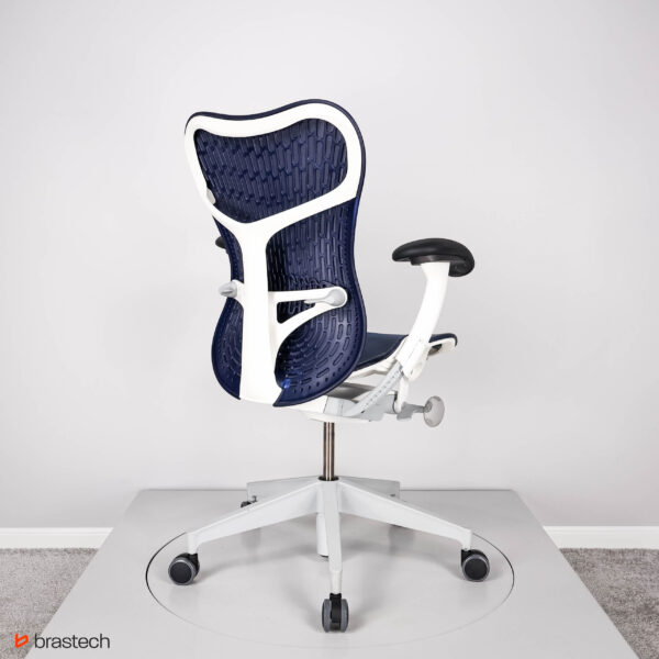 Fotel biurowy Herman Miller Mirra 2