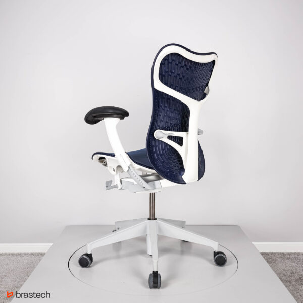 Fotel biurowy Herman Miller Mirra 2