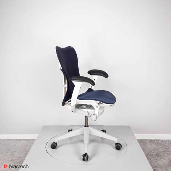 Fotel biurowy Herman Miller Mirra 2