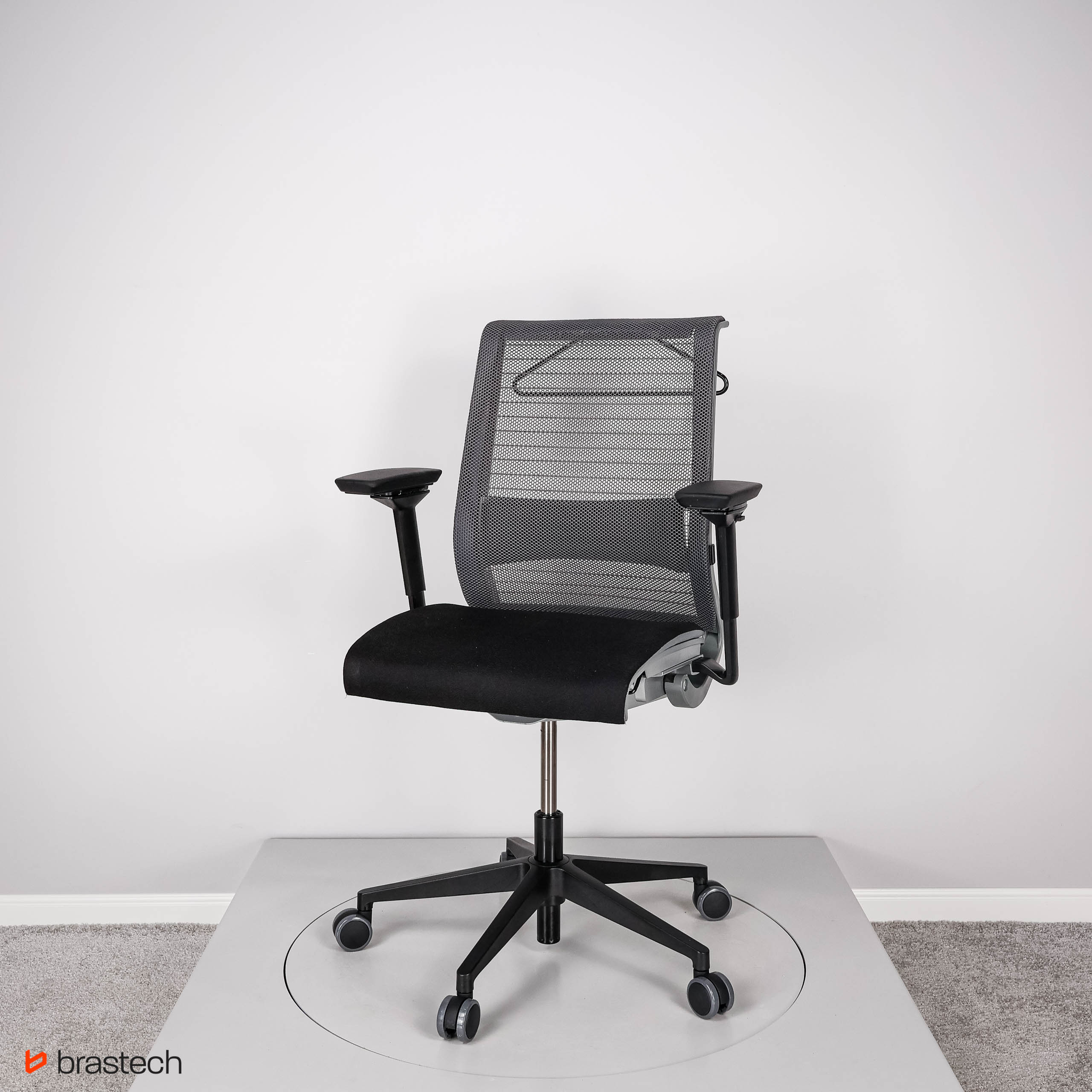 Fotel biurowy Steelcase Think