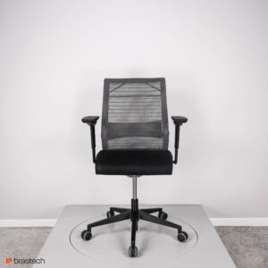 Fotel biurowy Steelcase Think