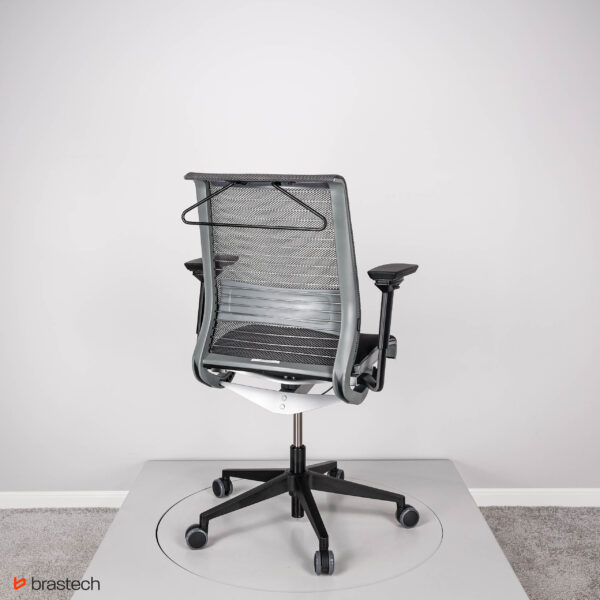 Fotel biurowy Steelcase Think