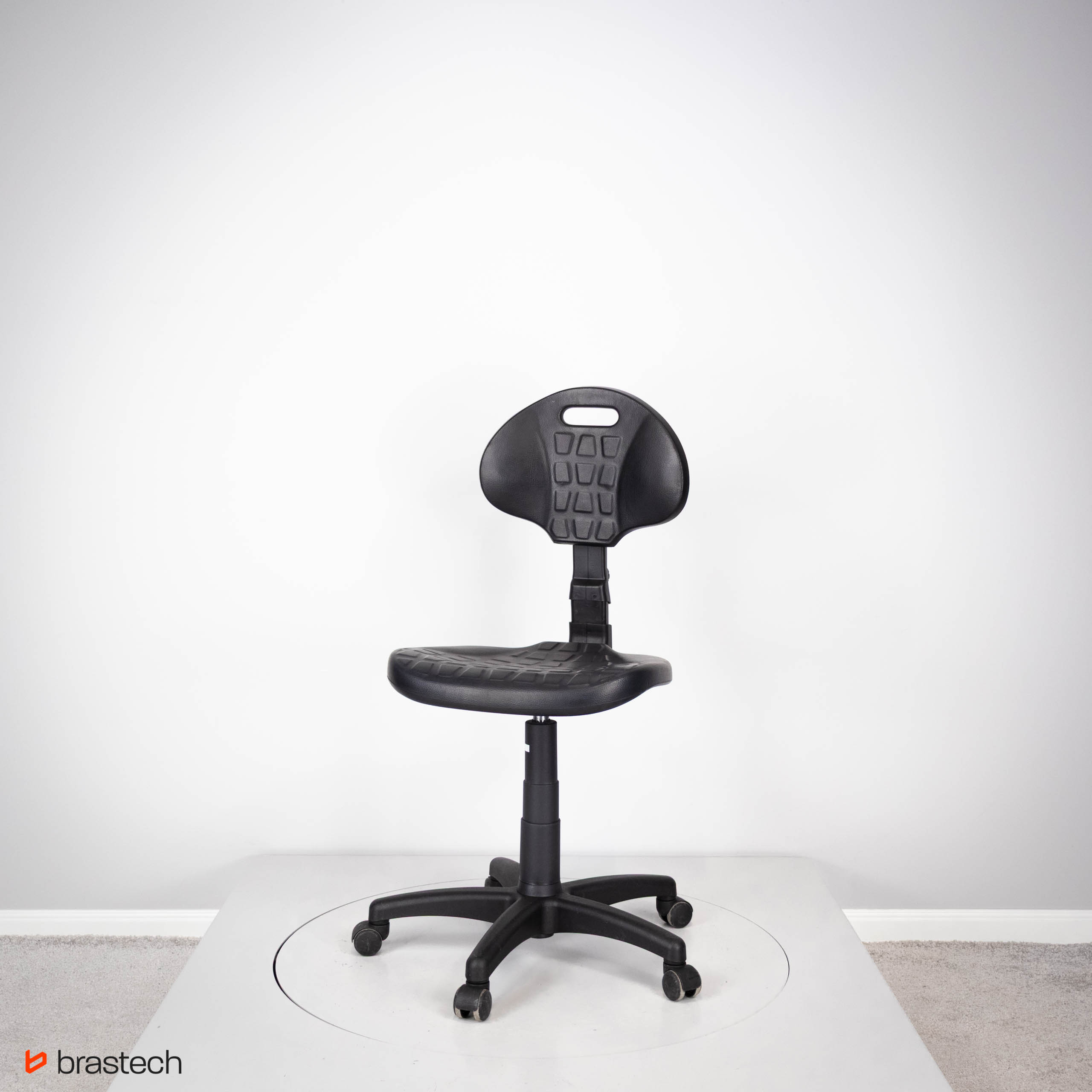 Krzesło warsztatowe na kółkach